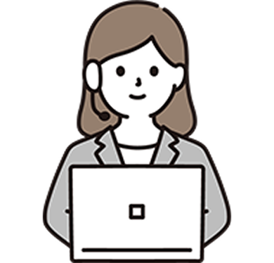 ノートパソコンを操作する女性